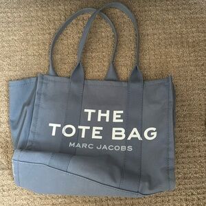 Marc Jacob’s tote bag